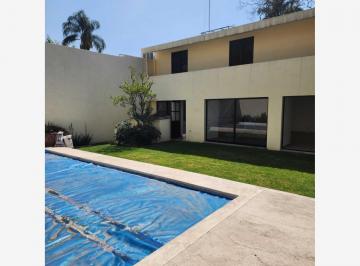 Casa de 4 habitaciones, Cuernavaca · Casa en Venta en Rancho Cortes