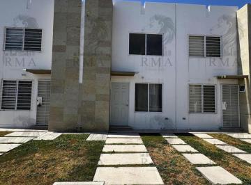 Casa · 72m² · 3 Recámaras · 1 Estacionamiento · Casa en Renta - El Marqués, Sendas