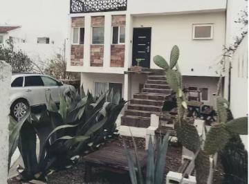 Casa · 240m² · 6 Recámaras · 4 Estacionamientos · Casa en Zibatá con 6 Recámaras, Id:.