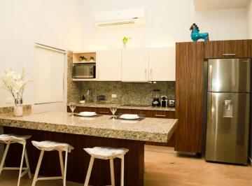 Comedor · Departamento con Terraza y Alberca Privada