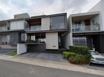 cb7c6326ddc5549902e99e0a709783fd3f409b194368219cba506c5effd587c7 · Casa en Venta en Juriquilla, Cumbres del Lago