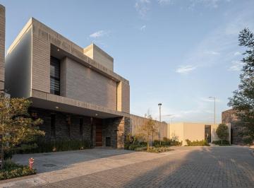 435557e7e3e9b89396b8d22ab83b3d899edcc370a66b59cd18b349a5f68faf92 · Casa en Renta en Altos Juriquilla, Condominio Quianá