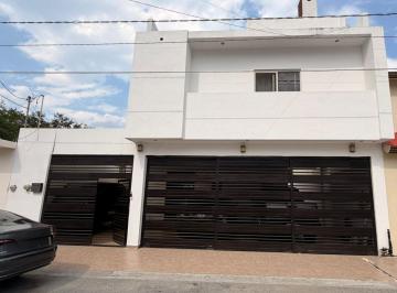 Casa de 3 habitaciones, Santiago · Casa en Venta en Valle Dorado El Álamo, Santiago N. L.