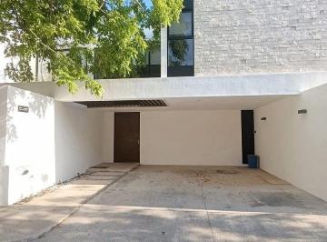 f70f8c36bac5a56547ac8c429a9b4a0b36ae94096ee5da303766185c0d19f175 · Townhouse en Renta: Zen Home Montebello (A Pie de Calle)
