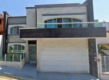 Casa de 4 habitaciones, Xalapa · Preciosa Casa en Venta Ubicada en Veracruz