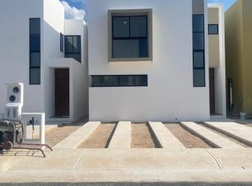 Casa de 3 habitaciones, Mérida · Rento Casa Nueva en Floresta Residencial Mérida Yuc
