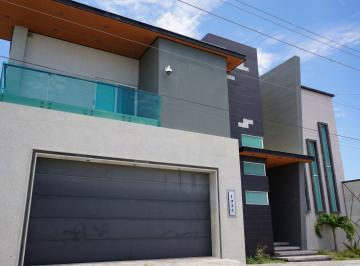 Casa de 4 habitaciones, Reynosa · Residencia de Lujo con Alberca en Valle Alto, Reynosa