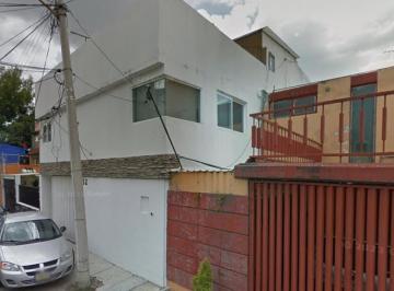 Casa de 4 habitaciones, Coyoacán · Venta de Casa en Calle F Educacion