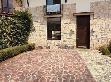 Casa · 3 Recámaras · 2 Estacionamientos · Casa en Fraccionamiento Hacienda Valbuena