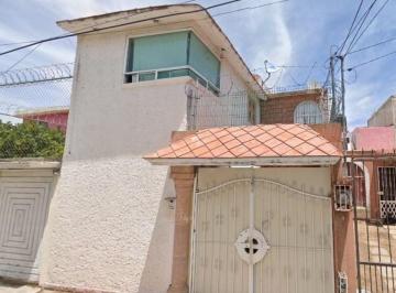 Casa de 3 habitaciones, Pachuca · Venta de Casa en Fraccionamiento Villas de Pachuca, Hidalgo.