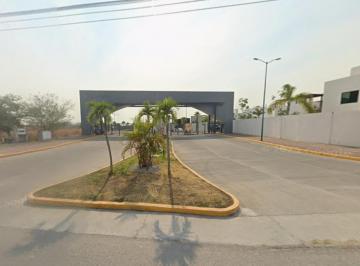 Casa en condominio de 3 habitaciones, Xochitepec · Casa en Venta en Fraccionamiento Residencial Sierra Santa Fé, Xochitepec, Morelos.