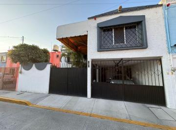 Casa de 5 habitaciones, Irapuato · Casa en Venta La Hacienda, Irapuato Gto