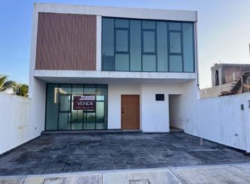 Casa de 3 habitaciones, Alvarado · Hermosa Residencia en La Mejor Zona