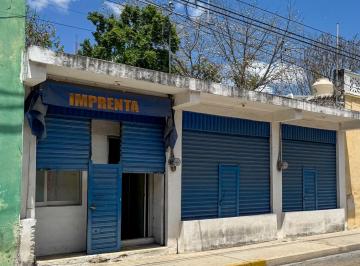 Casa de 3 habitaciones, Mérida · Propiedad en Venta Para Remodelar en Calle 63 X 48 Centro a Una Calle del Arco