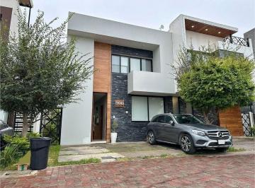 Casa de 3 habitaciones, Zapopan · Casa de Lujo en Renta Bosques Vallarta, Coto Amate, 3 Rec. 3.5 Baños, Casa Club.