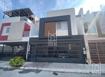 Casa · 300m² · 4 Recámaras · 2 Estacionamientos · Casa en Renta Privadas del Canada, Escobedo Nl.