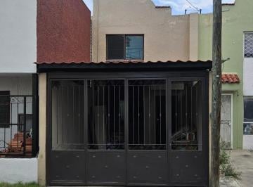 Casa de 2 habitaciones, Zapopan · Casa en Renta Zona Norte