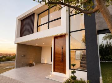 Casa · 271m² · 4 Recámaras · Casa - Cascatta