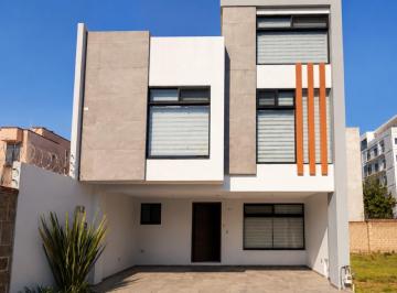 Casa · 285m² · 3 Recámaras · Casa - Fraccionamiento La Mezza