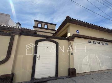 Casa de 4 habitaciones, Saltillo · Casa en Venta en San Patricio Saltillo | Una Planta | Amplios Espacios | Zona Norte