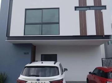 Casa de 3 habitaciones, Zapopan · Hermosa Casa en Solares