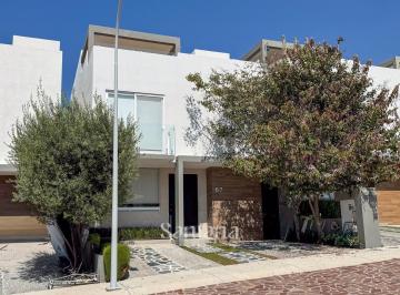 Casa en condominio de 3 habitaciones, El Marqués · Casa en Venta en Zibata