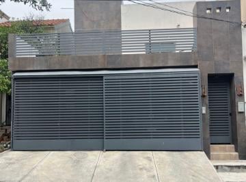 Casa en Venta de 3 habitaciones  · Casa en Venta