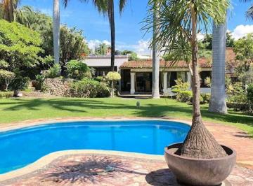 Casa de 4 habitaciones, Cuernavaca · Casa con 360 m² de Terreno y 4 Recámaras en Venta en Cuernavaca Centro