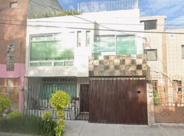 Casa de 4 habitaciones, Iztapalapa · Casa en Venta en Calle Sur 105 #404