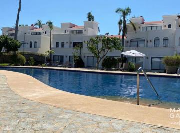 Casa de 2 habitaciones, Acapulco de Juárez · Casa Para Remodelar en Venta en Villas Golf, con Vista Al Lago Artificial