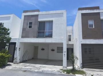 Fachada 1 · Casa con Alberca en Venta en Fraccionamiento Privadas del Canadá