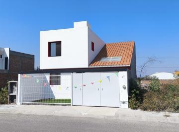 Casa , San Juan del Río · Casa en Venta con Diseño de Doble Altura – Lomas de Banthí, San Juan del Río