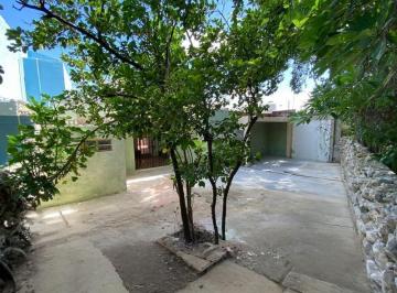 Casa · 172m² · 3 Recámaras · 1 Estacionamiento · Casa en Venta Para Remodelar Centro Limite Garcia Gineres (Avc - 2741)