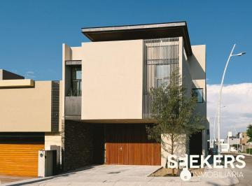 Casa de 3 habitaciones, El Marqués · Casa en Venta en Zizana, Querétaro | Roof Garden | 3 Recámaras | Amenidades