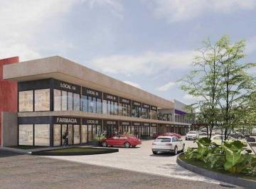 Local comercial · 200 Estacionamientos · Venta Ultimo Local en Centro Comercial Planta Baja en Av Itzaes
