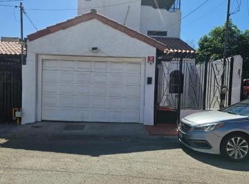 Casa de 4 habitaciones, Mexicali · Se Renta Casa Semi Amueblada en Fracc. Santa Monica