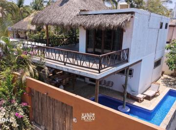 Casa · 164m² · 3 Recámaras · Casa en Venta | La Punta Zicatela – Puerto Escondido, Oaxaca a 1 Cuadra de La Playa