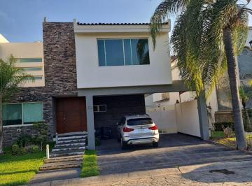 Casa de 3 habitaciones, Zapopan · Casa en Renta en Valle Real