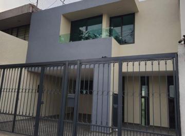 Casa de 4 habitaciones, Zapopan · Las Águilas Recién Remodelada