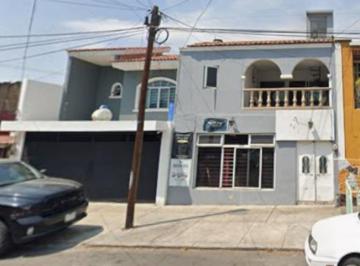 Casa de 3 habitaciones, Guadalajara · Se Vende Casa en Excelente Precio Col. La Federacha, Guadalajara, Jalisco