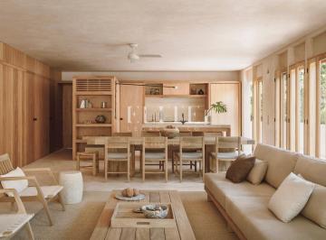Casa · 550m² · 4 Recámaras · 2 Estacionamientos · Casa Candela El Lujo en Medio de La Selva 4 Recamaras y 2 Albercas Privadas.