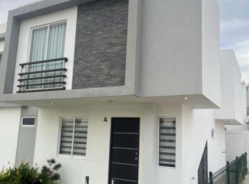 Casa en condominio · 95m² · 1 Recámara · 2 Estacionamientos · Gran Casa Al Sur de Culiacán