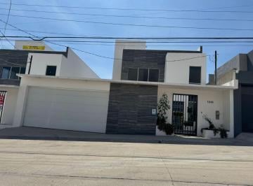 Casa de 4 habitaciones, Playas de Rosarito · Casa en Venta Totalmente Amueblada en Rosarito Fracc. Rosamar