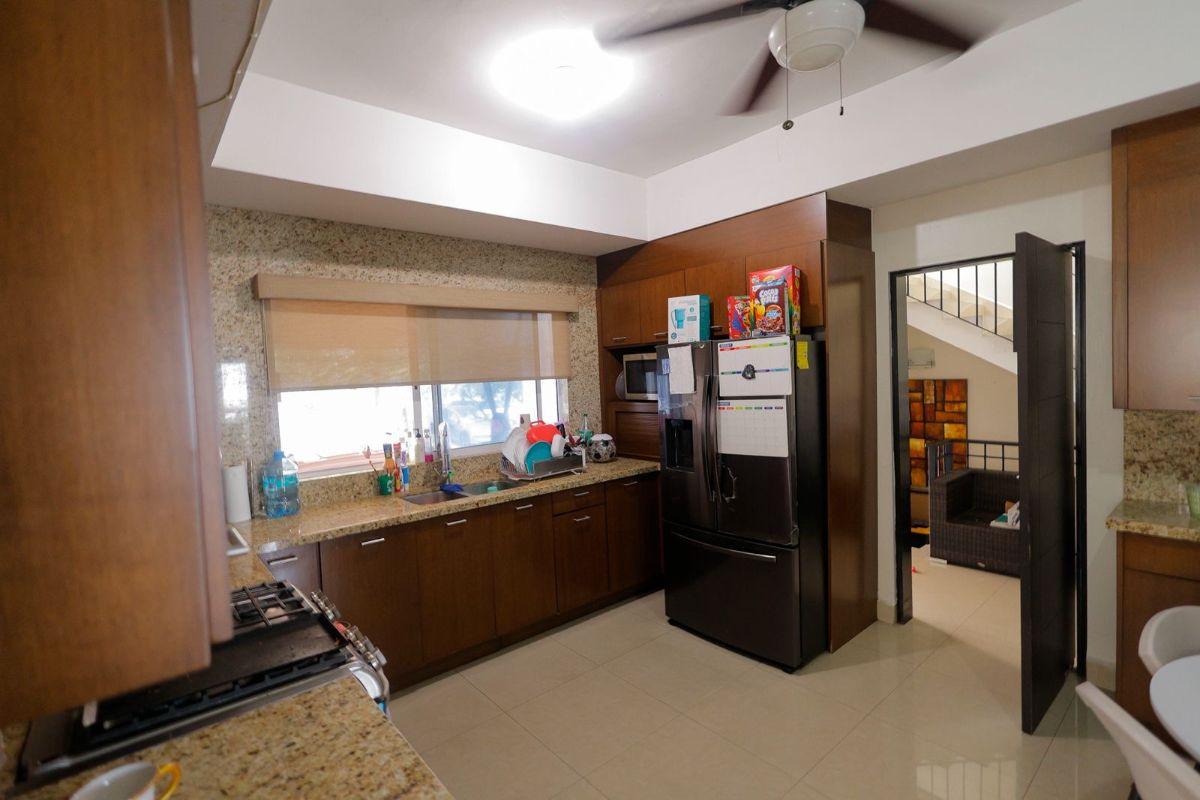 House for Sale in Olinca, Valle Poniente