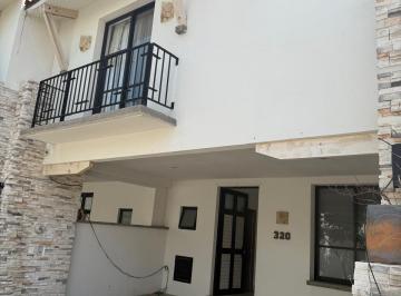 Casa de 3 habitaciones, León · Casa en Venta Lombardia Residencial