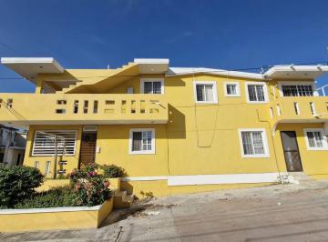 Edificio · 3 Estacionamientos · Propiedad Para Inversión (3 Departamentos, 1 Local)