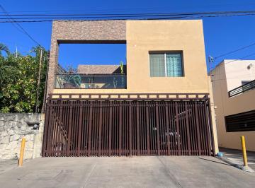 Casa · 245m² · 3 Recámaras · 2 Estacionamientos · (Fscv2509) Calle Guerrero, Col. Unidad Nacional. Info