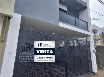 Casa · 197m² · 3 Recámaras · 2 Estacionamientos · (Lpcv2536) Casa en Venta Col. Unidad Nacional Info.