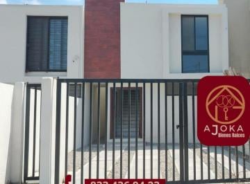 Casa · 133m² · 3 Recámaras · 2 Estacionamientos · Casa - Niños Héroes