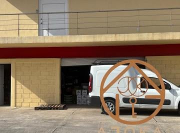 Bodega comercial · 201m² · 1 Estacionamiento · (Gfbr2538)bodega en Renta Col. Divisoria Altamira Informes 8